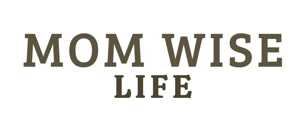 MomWiseLife logo